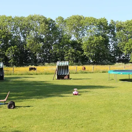 Ferienwohnung 1, Eg, Hof Zur Sonnenseite Fehmarn Apartment Sahrensdorf
